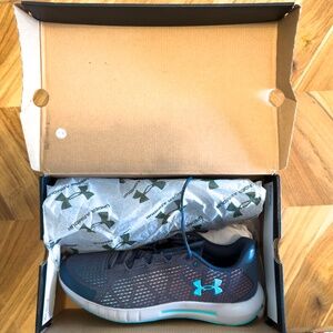 Under Armour Women’s Micro G Pursuit SE Sneakers – Size 11 (Model #3021250-400)
